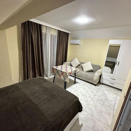 Guest House "Sulo" Kobuleti Bagian luar foto