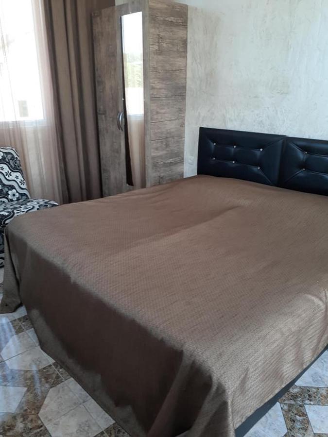Guest House "Sulo" Kobuleti Bagian luar foto