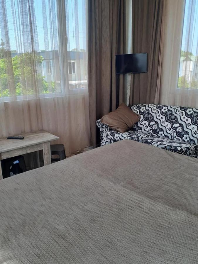 Guest House "Sulo" Kobuleti Bagian luar foto