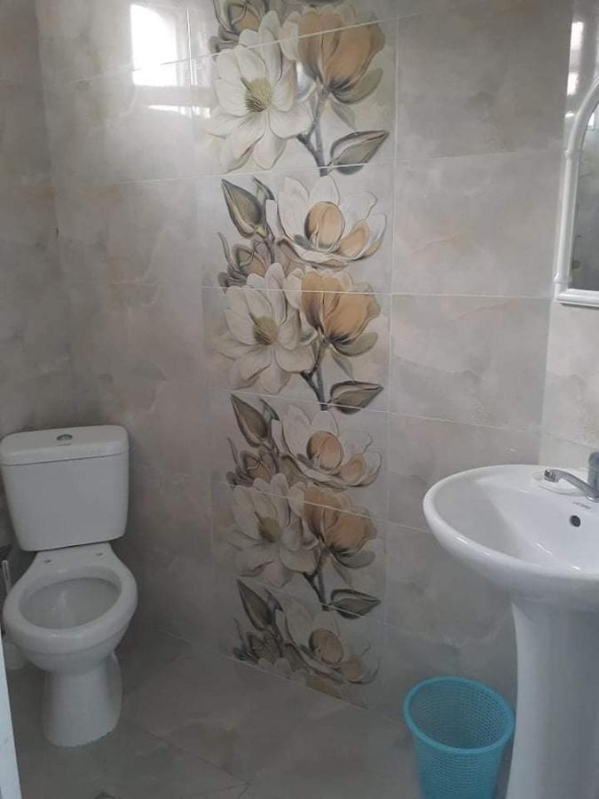 Guest House "Sulo" Kobuleti Bagian luar foto