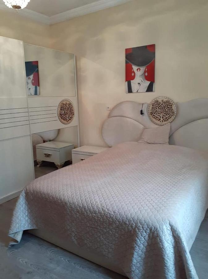 Guest House "Sulo" Kobuleti Bagian luar foto