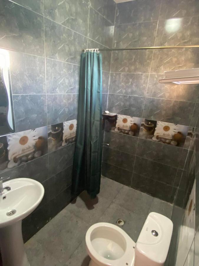 Guest House "Sulo" Kobuleti Bagian luar foto