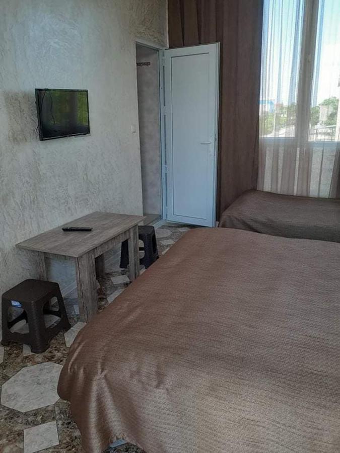Guest House "Sulo" Kobuleti Bagian luar foto