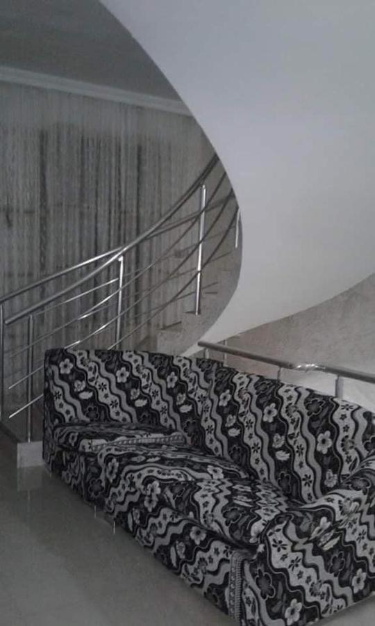 Guest House "Sulo" Kobuleti Bagian luar foto