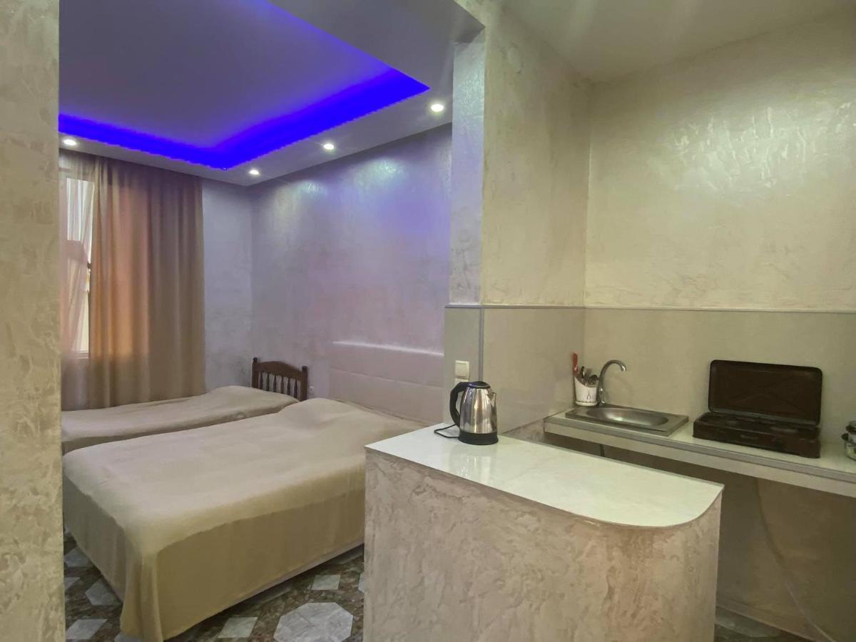 Guest House "Sulo" Kobuleti Bagian luar foto