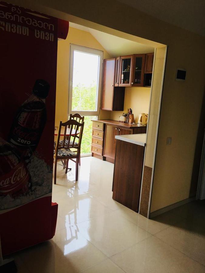 Guest House "Sulo" Kobuleti Bagian luar foto