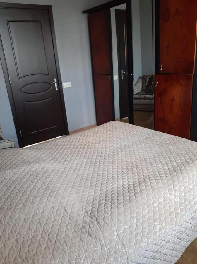 Guest House "Sulo" Kobuleti Bagian luar foto