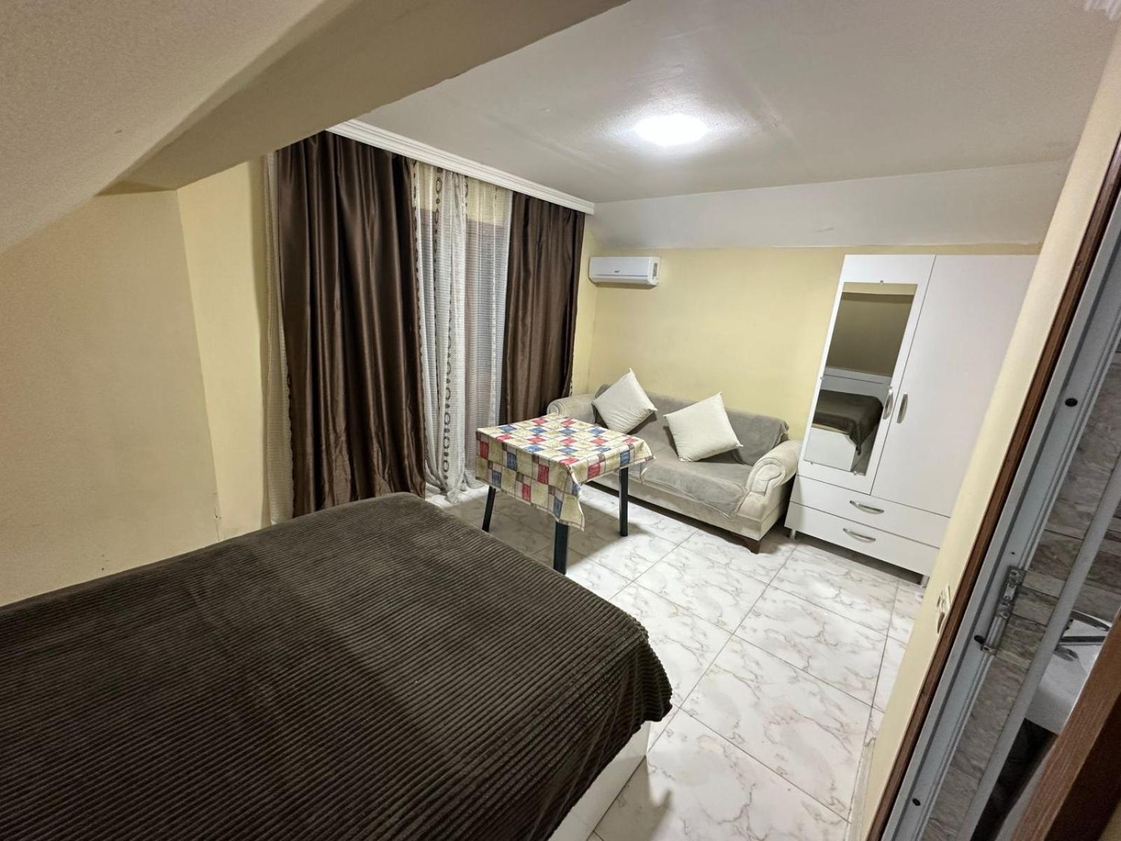Guest House "Sulo" Kobuleti Bagian luar foto