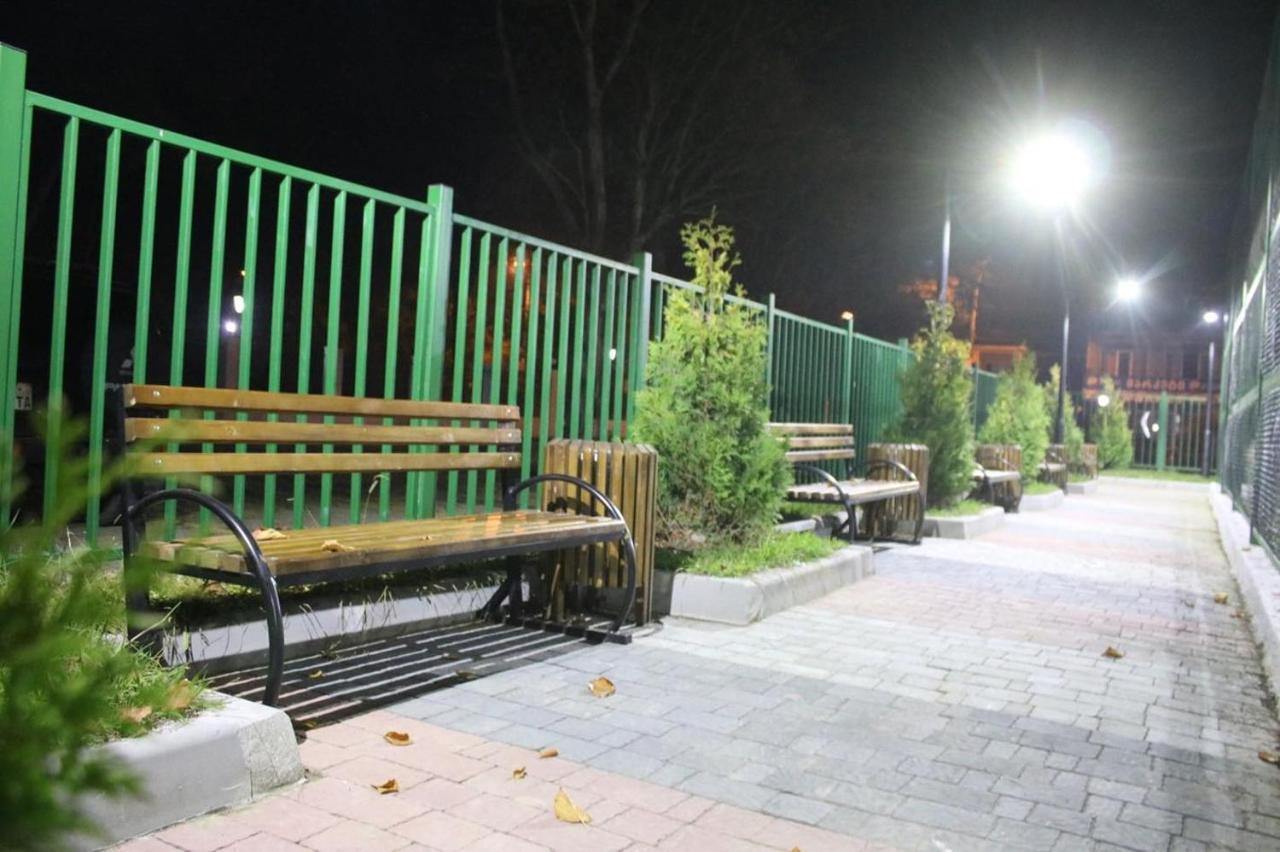 Guest House "Sulo" Kobuleti Bagian luar foto